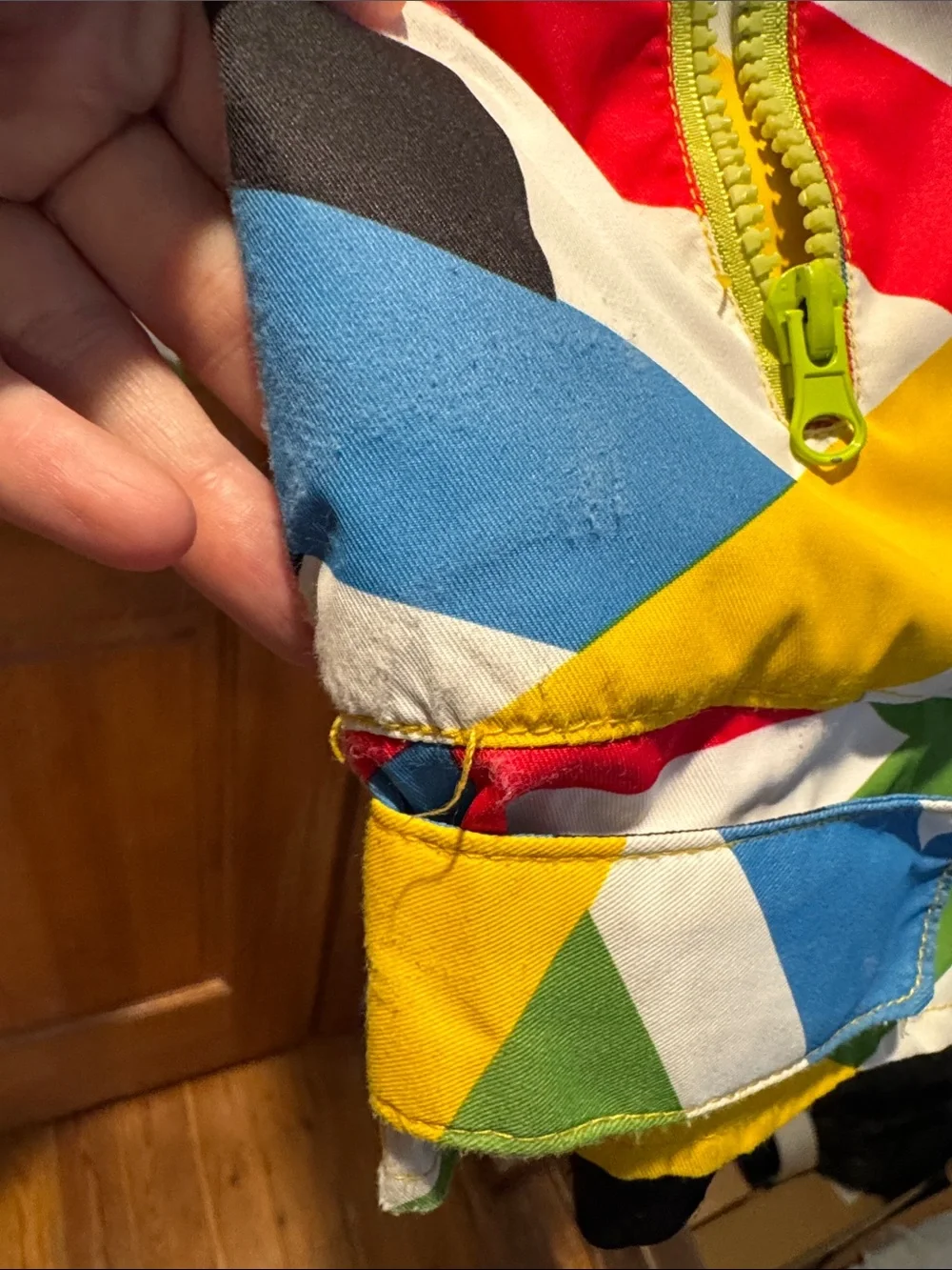 Wild Snow Multi-Color Geometric Ski Snowboard Jacket - Youth XL